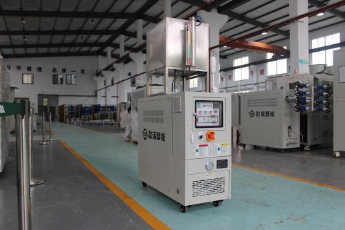 注塑机选配模温机需要注意什么